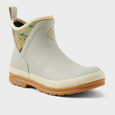 Cute Muck Boots, Women’s Rain Boots, Womens Muck Boots, Rain Boot Outfit, Rain Outfit, Rain Boots Women, Garden Boots, Ankle Rain Boots, Womens Rain Boots