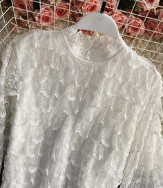 Sweet lace long sleeve tops Fabric: lace Color: white, black, champagne Size(cm): free size length 55 bust 98-100 sleeve length 61 Lace Top Long Sleeve, Top Fabric, Long Sleeve Lace, Free Size, Lace Top, White Black, Long Sleeve Tops, Color White, Sleeve Length