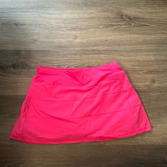 Lululemon Skirt Look Alike, Brand New Sporty Pink Mini Skirt For Sports, Pink Casual Workout Skirt, Casual Pink Workout Skirt, Pink Sports Skirt With Lining, Pink Lined Sports Skirt, Pink Athleisure Lined Skirt, Pink Lined Athleisure Skirt, Casual Swim Skirt For Sports, Pink Lined Skirt In Athleisure Style