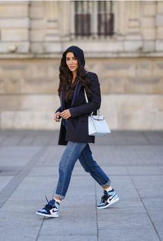 Business Casual Outfits Jordans, Jordans Business Casual, High Top Jordans Women Outfit, Jordan One Outfit Women, Nike Jordan Air 1 Women Outfit, Jeans And Jordans Outfit Women, Nike Shoes Women Outfit Casual, Nike Air Jordans Outfit Woman, Jordans Women Outfit