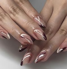 Wispy Nail Designs, Neutral Tone Nail Designs, Mat Brown Nails, Nails Line Design, Brown And Tan Nails, Beige And Brown Nails, Elegant Brown Nails, Brown White Nails, Brown And Nude Nails