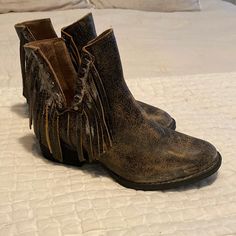 Women’s Size 6.5 Brand New! Purchased For A Country Concert But They Didn’t Arrive In Time. Black-Brown-Bronze With Fringe! $150 At Boot Barn Product Details Full-Grain Leather Slip-On Design Round Toe Fringe Accents Studded Embellishments Along Cut Out Entry Leather Lining Leather Outsole Western Heel 1-1.5” Style: Q5090 Brown Snip Toe Moto Boots For Fall, Brown Snip Toe Booties For Fall, Distressed Brown Round Toe Boots For Fall, Brown Moto Boots With Stacked Heel For Fall, Brown Moto Boots With Stacked Heel And Round Toe, Brown Pointed Toe Moto Boots For Fall, Brown Moto Boots With Stacked Heel And Snip Toe, Brown Booties With Stacked Heel For Fall, Casual Brown Moto Boots With Stacked Heel