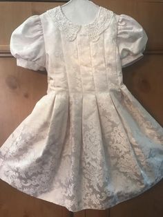 Jessica McClintock childs Vintage fancy party sz 4 dress,boho ,hipster fashion ,kids dress , vintage Bubble Clothes, Roller Skates Vintage, Vintage Party Dress, 1960's Dress, Jessica Mcclintock, Fancy Party, Vintage Party, Hipster Fashion, Dress Boho