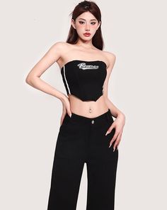 Age: 18-24 years oldSize: S M LStyle: StreetColor classification: BlackCombination form: single pieceCatalog number: X23B6692Year Season: Summer 2023Length: ShortClothing fit: slim fitStyle: OtherMaterial composition: Other materials 24 Years Old, Bandeau Top, Black Sleeveless, Single Piece, Short Outfits, Season Summer, Workout Clothes, Fitness Fashion, Black Color