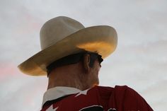 #TBT on this countdown to the Fair, only 8 days to go folks! #BigTex's hat size is 12 sizes times the number of days left until Opening Day! #BigTex #POD @Dickies @Lucchese1883 Days Left, 8 Days, Hat Sizes