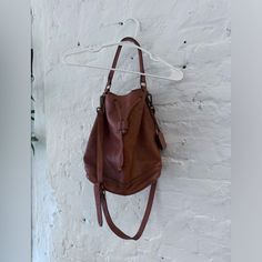 Stunning Cognac Madewell Bucket Bag With No Signs Of Use. Leather And Interior Is In Perfect Condition! Madewell Bucket Bag, Madewell Bags, Cognac, Madewell, Bucket Bag, Bag Lady, Leather, Women Shopping, Color