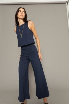 Chic Cropped Bottoms For Formal Occasions, Spring Wide Leg Work Pants In Elastane, Cropped Wide Leg Pants For Work In Fall, Tailored Cropped Bottoms For Work, Chic 4-way Stretch Wide Leg Pants For Business Casual, Stretch Cropped Pants For Workwear, Elegant Cropped Wide Leg Pants, Modern Stretch Wide Leg Pants For Work, Chic Elastane Pantsuit With Straight Pants