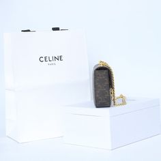 Size: 20.5cm*10.5cm*4cm It comes with Dust box, Care manual, Tag, and Paper bag. Gift Box Bag With Original Box In Pouch Shape, High-end Rectangular Baguette Bag For Shopping, Luxury Baguette Mobile Phone Bag, High-end Rectangular Case Box Bag For Shopping, Rectangular Box Bag For Shopping, Rectangular Box Bag For Gifts, Designer Top Handle Baguette Bag Gift, Designer Top Handle Baguette Bag, Designer Pouch Box Bag For Gifts