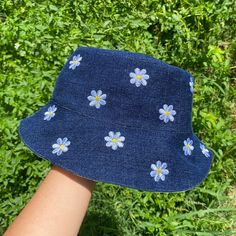 Head size: 23in Adjustable Spring Outdoor Hat, Brimmed Outdoor Hats For Spring, Spring Outdoor Brimmed Hat, One Size Brimmed Spring Hat, Casual Fitted Sun Hat For Summer, Trendy Fitted Sun Hat For Summer, Casual Blue Sun Hat For Spring, Fitted Casual Summer Hats, Casual Fitted Summer Hats