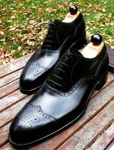 Black Brogue Lace-up Shoes For Derby, Black Wingtip Lace-up Shoes For Formal Occasions, Oxford Leather Wingtip Shoes With Laces, Wingtip Leather Oxford Shoes With Laces, Leather Oxford Shoes With Brogue Detailing, Black Lace-up Oxfords With Rubber Heel Cap, Formal Black Oxfords With Perforated Toe Box, Black Formal Oxfords With Perforated Toe Box, Oxford Wingtip Dress Shoes With Laces