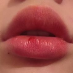 💋❤️ Pillow Lips, Vision Board Manifestation, Lily Evans, Make Up Inspo, Lip Shapes, Beauty Goals, Ideal Body, Bold Lips, Glitter Lips