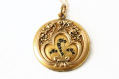 Antique Nouveau Gold Filled Locket Pendant half Necklace - Etsy Art Deco Jewelry With Vintage Charm For Vintage Events, Formal Art Deco Jewelry With Vintage Charm, Art Deco Vintage Charm Jewelry For Formal Occasions, Vintage Charm Art Deco Jewelry For Formal Occasions, Art Deco Jewelry With Vintage Charm For Anniversary, Art Deco Vintage Charm Jewelry For Anniversary, Antique Medallion Jewelry With Historical Design, Art Deco Round Engraved Necklace, Elegant Antique Finish Jewelry For Anniversary