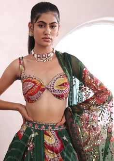 Mehendi Look, Modern Lehenga, Mahima Mahajan, Lehenga Style Saree, Indian Bridesmaid Dresses, Lehenga Saree Design, Cut Blouse, Saree Blouse Neck Designs, Lehenga Designs Simple