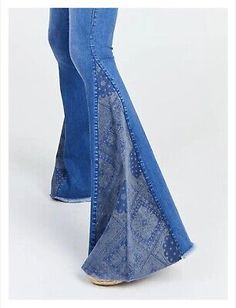 Casual Jeans For Festival In Fall, Fall Festival Denim Flare Jeans, Festival Stretch Denim Jeans, Casual Denim Flare Jeans For Festival, Fitted Flare Jeans For Spring Festival, Stretch Denim Jeans For Festival, Denim Blue Jeans For Festival In Fall, Fall Festival Denim Blue Jeans, Trendy Stretch Jeans For Festivals