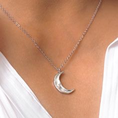 925 Solid Sterling Silver Moon Pendant, Moon Necklace, Crescent Necklace, Everyday Silver Necklace, Cable Chain Necklace. This Is 925 Solid Sterling Silver Moon Pendant Necklace, 16&Quot;+2&Quot; Chain Is Elegant, Classic, Shiny And Gorgeous. Best Jewelry For Women, Girls For Everyday Wear. .Crafted : 925 Sterling Silver. .Stamped: 925 .Specifications & Sizes: Size:16+2 Inch. .Pendent Size:15x20mm .Perfect Gift: Comes In A Nice Gift Box. Ideal Gifts For Valentine's Day, Mother's Day, Anniversary Day And Birthday To Your Girlfriend, Wife And Mom And Daughter. Sterling Silver Moon Necklace With Clavicle Chain, Silver Moon Necklace For Anniversary, Silver Moon Necklace, Opal Solitaire Ring, Moon Necklace Silver, Necklace Everyday, Necklace Moon, Crescent Necklace, Moon Gifts