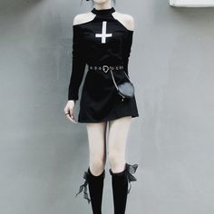 Color: Black Material: PolyesterSize: one size Dark Dress, Short Hair Wigs, Wig Accessories, Lolita Dress, Gothic Lolita, Curled Hairstyles, Punk Rock, Winter Coat, Wig Hairstyles