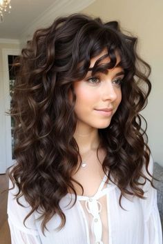 "Fresh Short Hairstyles That Make a Statement"
"Everyday Curls: How to Style Curly Hair Effortlessly" Curls Medium Hair, Little Kitchen Design, Fall Curly Hairstyles, Hairstyles For Short Hair Curly, Trendy Summer Hairstyles, Short Hair Wavy, Hairstyles Juda, Half Up Half Down Short Hair, Short Fluffy Hair