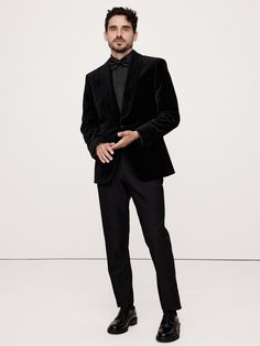 This timeless tuxedo shirt has a cutaway collar and traditional French cuffs with linked buttons so you can replace with cuff links if you like.  Slim Fit: Fitted.  Sits close to the body with a straight silhouette.  Cutaway collar.  Long sleeves with French cuffs.  Concealed button placket.  Shirttail hem.  Slim Fit: Fitted.  Sits close to the body with a straight silhouette.  Long sleeves.  Hip length.  Model: Size M, 6'2" Mob Wedding, Wedding Wardrobe, Tuxedo Shirt, 30th Bday, Cutaway Collar, Tuxedo Shirts, Black Suit, Black Suits, Black Wedding