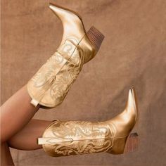 New Without Box/Never Worn! Gold Metallic Cowboy Boots, Size 9! Gold Dress With Cowboy Boots, Gold Western Boots For Winter, Casual Gold Pointed Toe Boots, Gold Casual Boots For Party, Casual Gold Boots For Party, Casual Gold Ankle Boots, Western Gold Boots With Pointed Toe, Gold Snip Toe Boots For Rodeo, Fitted Gold Western Boots