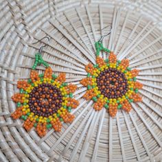 ❤ Create with Love ❤  Great for holiday gift Sizes: Length - 2.9 inches Width - 1.9 inches *------ Please feel free to ask me any questions --------* Orange Daisy, Jewelry Colorful, Flower Earring, Boho Chic Jewelry, Colorful Earrings, Jewelry Boho, Chic Jewelry, Earring Jewelry, Daisy Flower