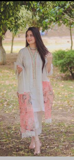 Designer Punjabi Suits, Stylish Suit, Pakistani Dress, Pakistani Dress Design, Pakistani Suits, Fashion Attire, Punjabi Suits, Fancy Outfits, Dress Design