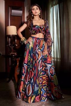 Shop for Saaksha and Kinni Multi Color Chiffon Abstract Print Blouse for Women Online at Aza Fashions Sweetheart Neck Blouse, Flare Blouse, Indian Designs, Shilpa Shetty, Multi Color Blouse, Color Abstract, Celebrity Design, Elegant Saree, Gray Silk