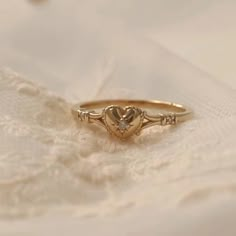 Color: Golden Heart Category: Jewelry Material: Alloy Fashion Element: Love Heart/Heart Shape Style: INS Style Promise Rings Gold, Swan Ring, Aesthetic Ring, Heart Wedding Rings, Aesthetic Rings, New Outfit Ideas, Claddagh Ring, Gold Promise Rings, Claddagh Rings