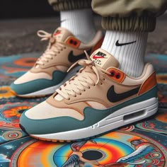 Airmax 90s Outfit Men, Nike Air Max 1 Outfit, Airmax 90s, 90s Outfit Men, Nike Tenis, Sneakers Nike Air Max, All Nike Shoes, Shoe Designs, Modern Shoes