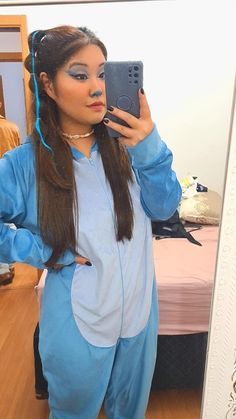 Fantasia do stich Stitch Makeup Disney Halloween Costumes, Angel From Stitch Costume, Cute Stitch Makeup, Stitch Makeup Look Easy, Stitch Face Makeup, Stitch Costume Makeup, Stitch Make Up Halloween Makeup, Angel Stitch Costume, Pink Stitch Makeup