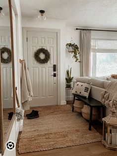 Entryway decor, entryway ideas, small entryway Ideas For Clothing Storage, Small Living Room Ideas Entryway, Non Entryway Ideas, Loveseat And Chair Living Room, Cute Rental House Ideas, Entry Way Couch Ideas, Small Entry Way Rug, Couch Near Front Door Entryway, Small Living Room With Entryway