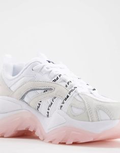 Fila - Interation - Baskets - Blanc cassé et rose | ASOS White High-top Sneakers With Contrast Sole For Jogging, White Low-top Chunky Sneakers With Contrast Sole, Pink High-top Sneakers With Translucent Outsole For Streetwear, White Sneakers With Translucent Outsole For Streetwear, White Running Shoes With Contrast Sole, White Running Shoes With Contrast Sole For Jogging, White Chunky Sneakers With Contrast Sole For Jogging, White Chunky Sneakers With Contrast Sole, Modern Pink Sneakers With Translucent Outsole