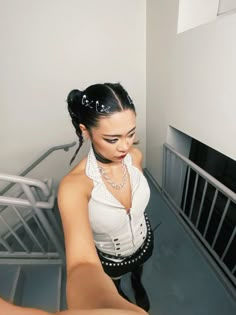 Safety pin hairstyle #hairstyles #grunge #alternative #hair #makeup #alt #fashion #altfashion #raveoutfit #rave Hair With Safety Pins, Safety Pin Braids, Berghain Hairstyle, Rave Hair Accessories, Y2k Slick Hairstyles, Metal Hair Clips Hairstyles, Safety Pins In Hair, Rave Hair Short, Safety Pin Hairstyles