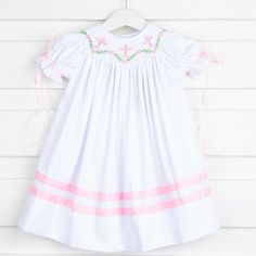 Paisley Clothes, Easter Dress Baby, Easter Smocked Dress, White Smocked Dress, Dress Dainty, Girls Smocked Dresses, Smocked Clothes, Baptism Outfit