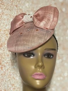 Light Pink Sinamay Fascinator Half Hat for Church head covering, Tea Party, Wedding, and other Special Occasions  Accented with double sinamay bows and rhinestones. The hat is affixed to the head via a hat string. 7 inches in diameter  Handmade Gifts for mom, sister, wife, or yourself. SHIPPING  All items for free shipping will be shipped via USPS FIRST CLASS MAIL. Handmade Gifts For Mom, Sinamay Fascinator, Tee Party, Tea Party Wedding, Sister Wife, 15 May, Beautiful Hats, Gold Sequin, Head Covering