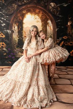 Mommy and Me rental Gowns Editorial Dress, Mother Daughter Poses, Poofy Dress, Gown Floral, Mother Daughter Photos, Dress Couture, Couture Gown, Hoop Skirt, Studio Session