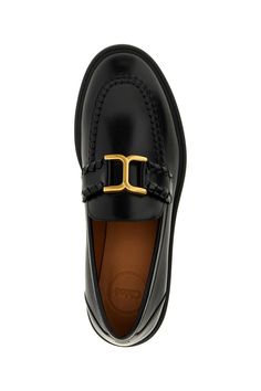 'Marcie' leather loafers with rubber sole and metal detail on the upper. Color: Black Size & Fit: EU WOMEN Composition: 100% leather Made in: Italy SKU: CHC23A911EY001 Our Products Are 100% Genuine. In All Cases We Stand By The Authenticity Of Every Product Sold On Our Site. Metal Detail, Louis Vuitton Shoulder Bag, Slides Shoes, New Instagram, Leather Loafers, Bottega Veneta, Rubber Sole, Chloe, Prada