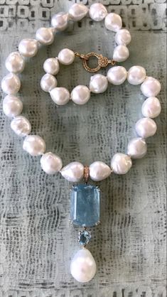 Pearl Necklace Designs, All I Want For Christmas, Aquamarine Jewelry, Fabulous Jewelry, Vintage Jewels, All I Want, Jewelry Projects, Diy Necklace, Jewelry Trends