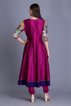 Shop for House of Tushaom Purple Chanderi Silk Anarkali Set for Women Online at Aza Fashions Embroidery Anarkali, Purple Anarkali, Leaf Sleeve, Silk Anarkali, Scalloped Border, Print Embroidery, Magenta Purple, Beaded Neckline, Silk Organza