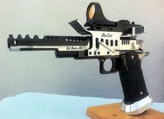 Race gun awesomeness. - www.Rgrips.com Battlefield 2142, Types Of Steel, Armors, Toys