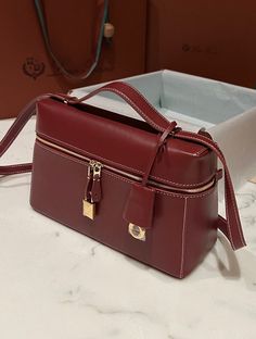 Size: 27cm*16cm*10cm It comes with Dust box, Care manual, Tag, and Paper bag. Winter Bags, Dream Bags, Paris Chic, Bag Collection, Guilty Pleasure, Pretty Bags, Loro Piana, Suitcases, Hand Bags