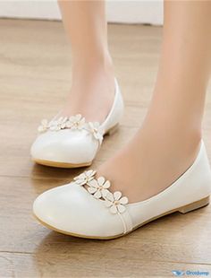 OrcaJump - Womens Flower Flat Round Toe Sweet Daily PU Leather Loafer Spring Summer Solid Colored White Black Beige Ballet Flats Beige Ballet Flats, Spring Heels, Flower Flat, Rubber Heels, Fashion Flats, Leather Loafers, Ballet Flats, Pu Leather, White Black