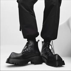 ■ Size 22.5 , 23.0 , 23.5 , 24.0 ,24.5 ,25.0 ,25.5 ,26.0 ,26.5 , 27.0 , 27.5 [cm] Heel height: 4.0 [cm] Winter Lace-up Boots With Leather Sole And Pointed Toe, High-top Leather Chelsea Boots, Winter Moto Boots With Pointed Toe And Leather Sole, Leather Martin Boots With Vibram Sole, Leather Martin Boots With Vibram Sole And Round Toe, High-top Boots With Rubber Sole For Fall, Streetwear Martin Boots With Reinforced Heel And Round Toe, Winter Boots With Rubber Sole And Pointed Toe, Fall Streetwear Martin Boots With Pointed Toe