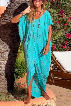 Bring the sunshine and endless summer vibes to any look with this delightful Short Sleeve Irregular Tie Dye Beach Kaftan Maxi Dress. Its whimsical tie-dye design will inspire you to take a much-needed break from the hustle and bustle of everyday life and just enjoy the moment. Brighten up any wardrobe with this sunshine-filled dress!Material:Cotton+PolyesterSIZEUS/CANBUSTWAISTHIPSS2-433"-34"26"-27"36"-37"M6-835"-36"28"-29"38"-39"L10-1237"-39"30"-32"40"-42"XL12-1440"-42"33"-35"43"-45" Beach Kaftan, Dress Materials Cotton, Enjoy The Moment, Kaftan Maxi Dress, The Hustle, Tie Dye Designs, Ruffled Maxi Dress, Maxi Dress Blue, Dress Material