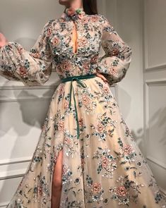 Boho Moccasin Gown | Teuta Matoshi Couture Dior, Teuta Matoshi, Outfit Chic, Long Sleeve Evening Dresses, فستان سهرة, Beauty Dress, Beige Dresses, Floral Dresses, Gorgeous Gowns