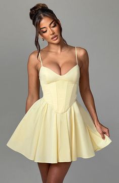 Corset Back Hoco Dress, Yellow Dresses Short, Corset Dress Short, Pelo Color Vino, Homecoming Dresses Corset, Voluminous Skirt, Boned Corsets, Maxi Dress Sale, Corset Mini Dress