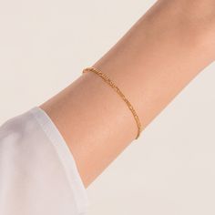 Figaro Chain Bracelet – Heart Made of Gold Gold Figaro Chain, Figaro Bracelet, Paperclip Bracelet, Figaro Chains, Bracelet Style, Figaro Chain, Silver Plated Jewelry, Huggie Earrings, Gold Filled Jewelry