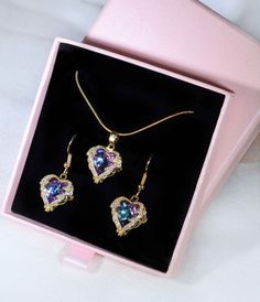 Birthday For Mom, Mystic Topaz Jewelry, Clasp Earrings, Mom Daughter Gifts, Wings Necklace, Gold Snake Chain, Gold Jewelry Gift, Heart Charm Necklace, Topaz Jewelry