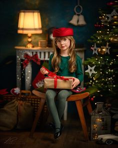 Halloween Mini Session Studio, Christmas Children Photography, Photoshoot Ideas Kids, Christmas Pictures Kids, Christmas Photoshoot Ideas, Halloween Mini Session, Holiday Portraits