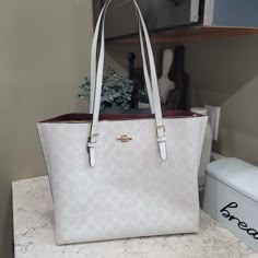 Coach Mollie Tote. White. Excellent Condition. Mollie Tote Coach, White Coach Bag For Errands, Coach White Large Capacity Shoulder Bag, Elegant White Shoulder Bag For Errands, Elegant Coach Bags With Large Capacity, White Coach Bag For Formal Occasions, Elegant Large Capacity Coach Bags, Coach Mollie Tote, Coach Mollie