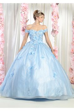 Have all eyes linger on you in this exquisite shiny quince dress. Features: Off the shoulder, floral applique, sweetheart neckline, glitter, soft cup padded inserts, fully lined, corset lace up back w/ zipper underneath. Gorgeous as a plus size ball gown & quinceanera dresses. Please Note: Slight natural fall out of glitters may occur 1st couple of try ons. 4 6 8 10 12 14 16 18 20 BUST 33 34 36 38 40 43 46 48 50 WAIST 25 26 28 30 32 35 38 40 42 HIP 37 38 40 42 44 47 50 52 54 Prom Ballgown, Ball Gown Quinceanera Dresses, Plus Size Ball Gown, Quinceañera Dresses, Glitter Outfit, May Queen, Quince Dress, Full Length Gowns, Corset Lace